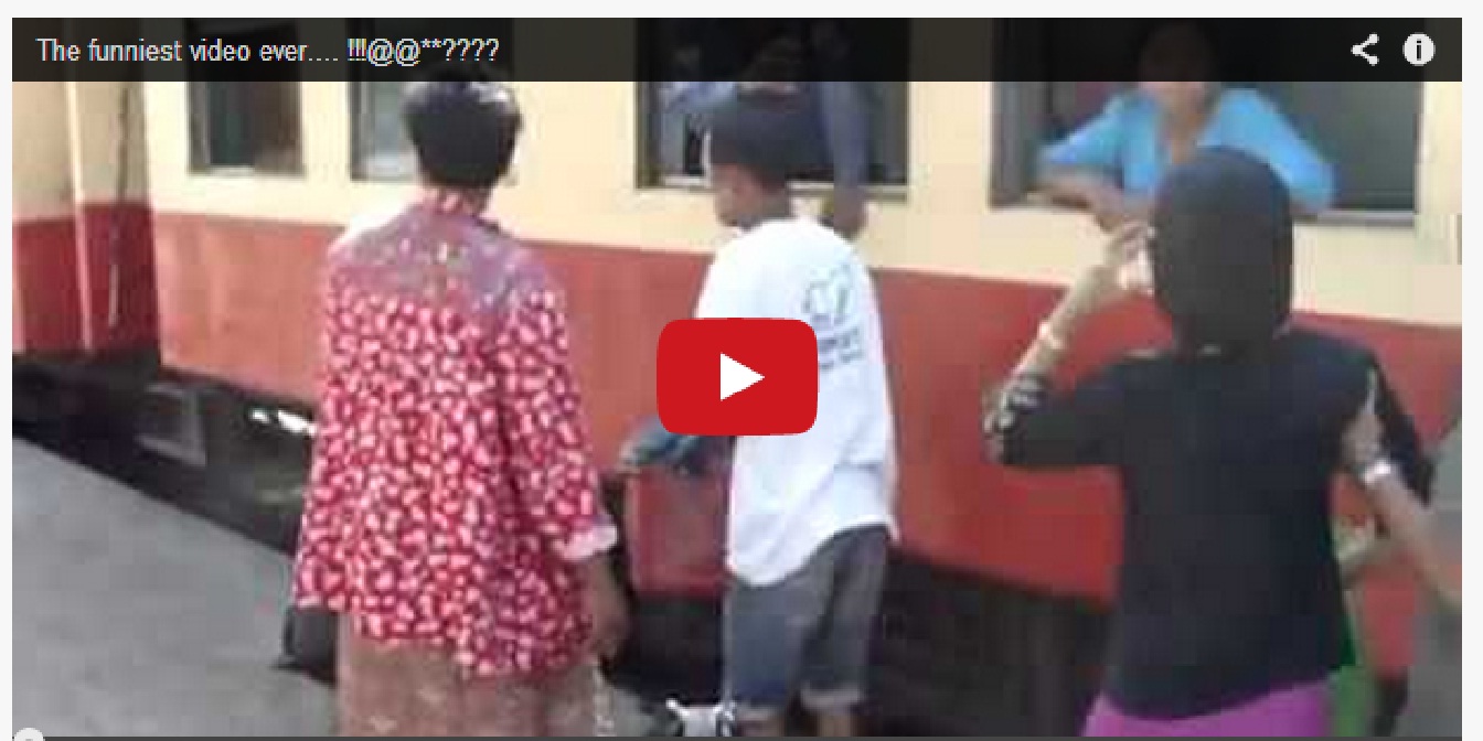 Must Watch !! People boarding a moving train